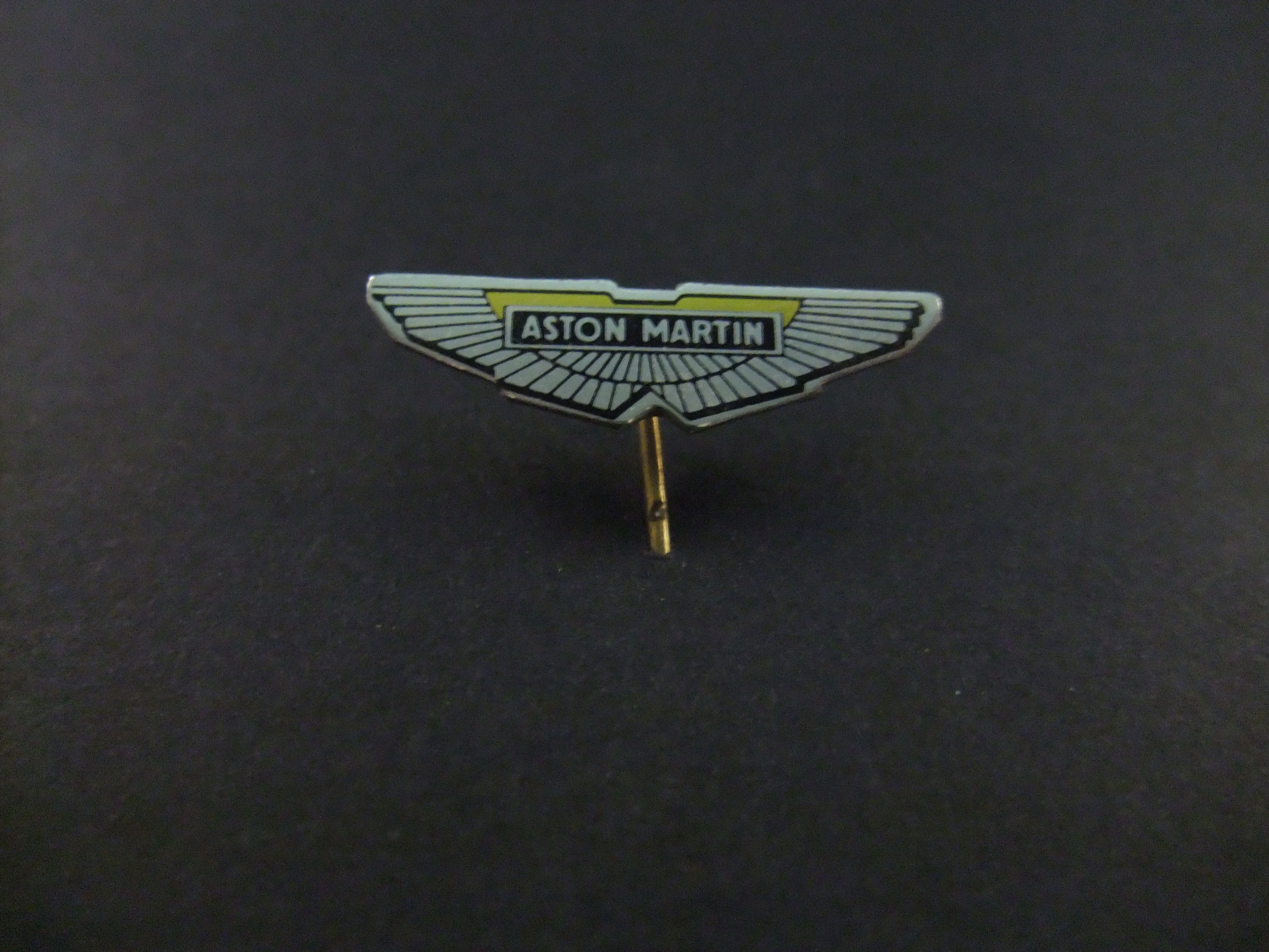 Aston Martin Engels automerk (auto van James Bond) logo